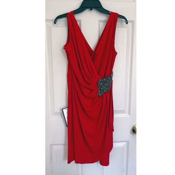 NWT Calvin Klein Red Sleeveless Twist Front Wrap Dress, Size 6 - Picture 1 of 14